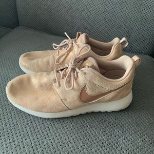 Nike Rose Gold Gym Shoes, Size 7